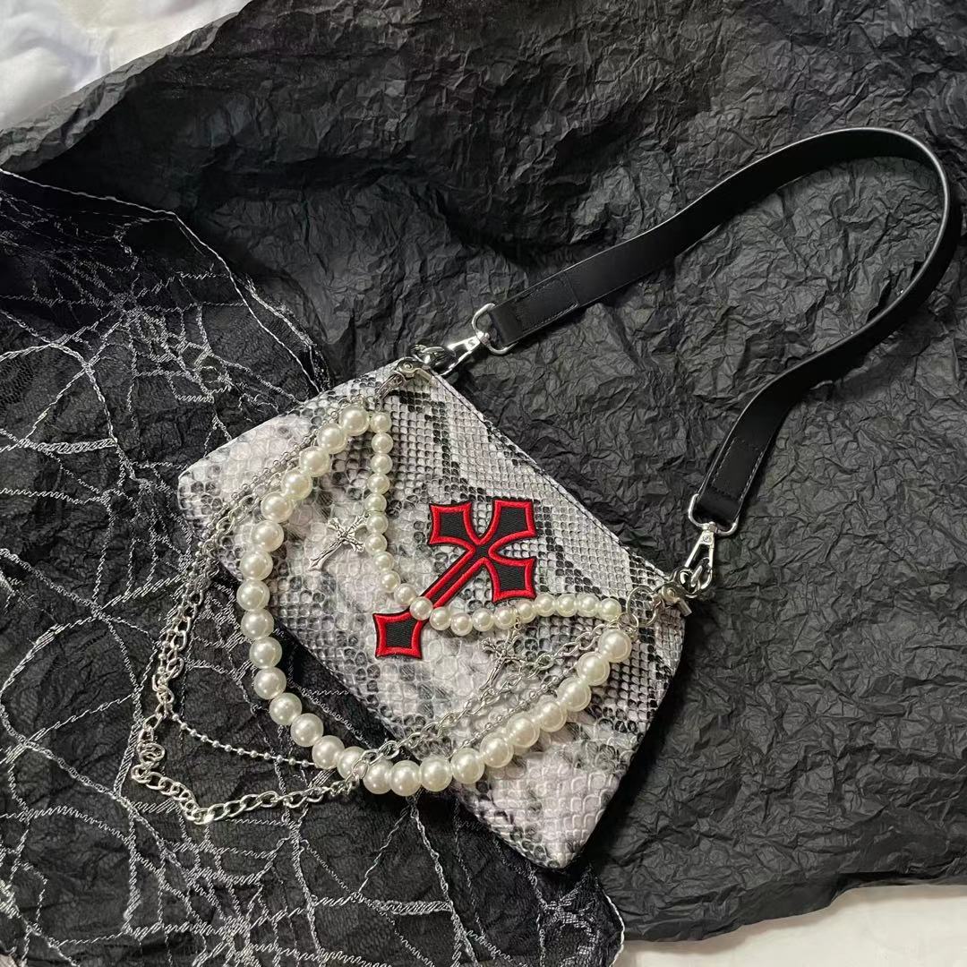 Punk Pearl Chain Bag  KF82336