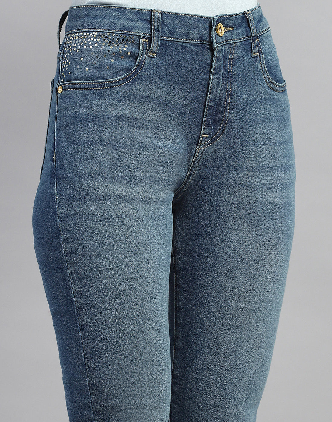 Women Blue Light Wash Slim Fit Denim