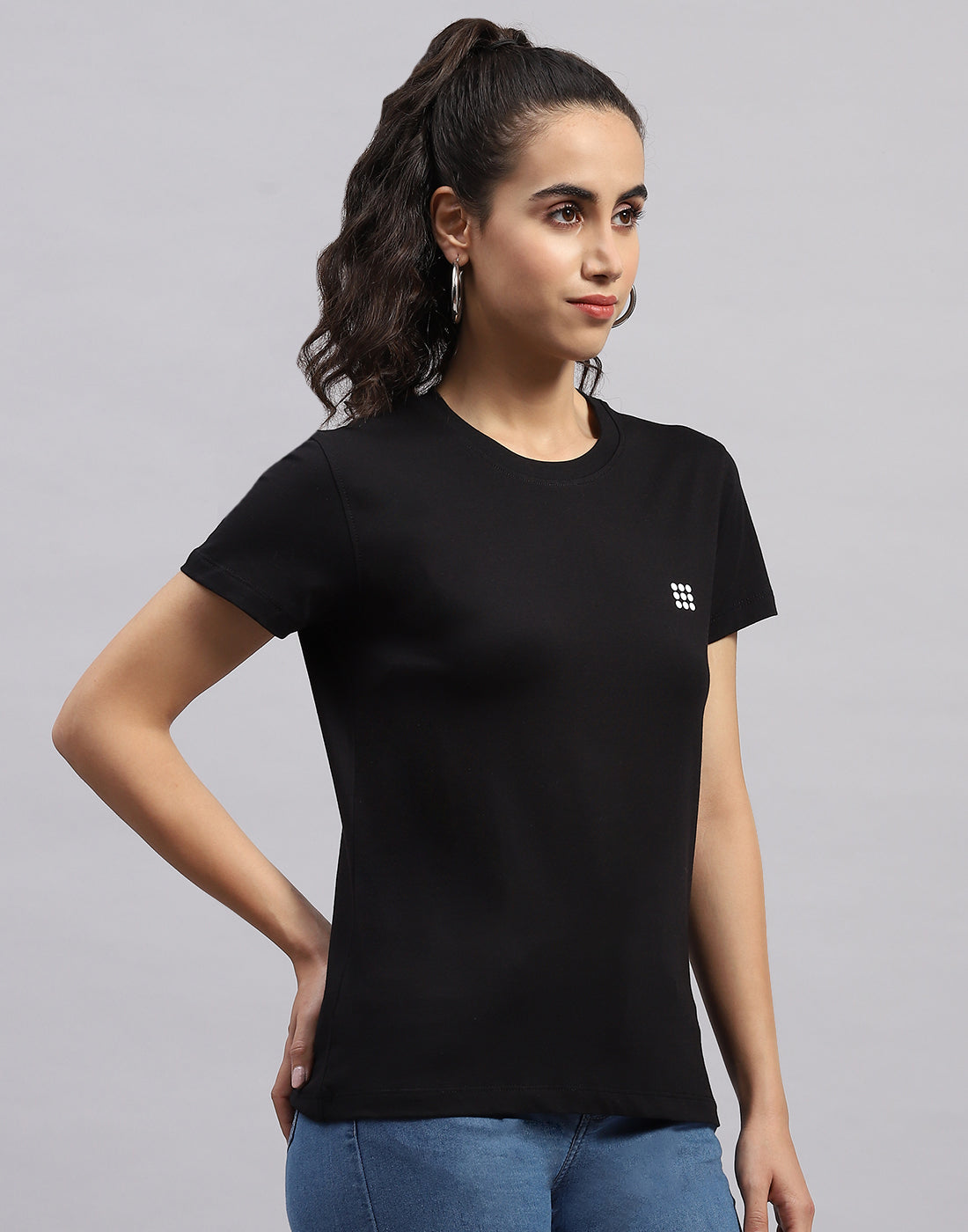 Women Black Solid Round Neck Half Sleeve Top