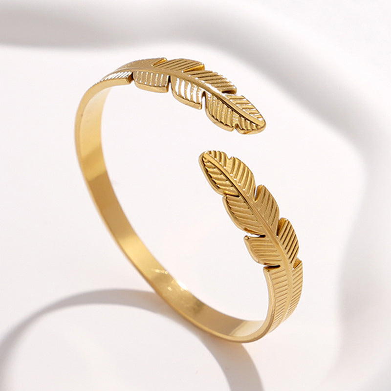 2 Pieces Expressive Stripe Stainless Steel Electroplating Bangles