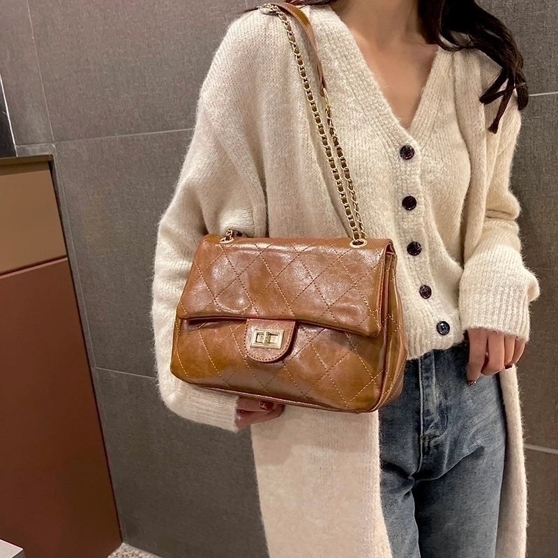 Women's Pu Leather Solid Color Vacation Sewing Thread Square Lock Clasp Shoulder Bag Messenger Bag