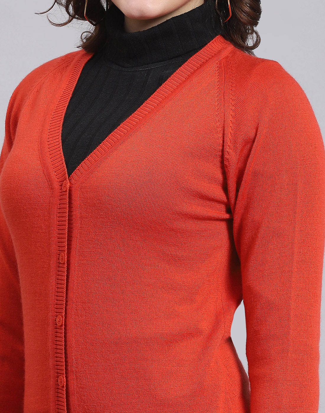 Women Red Solid V Neck Full Sleeve Sweater