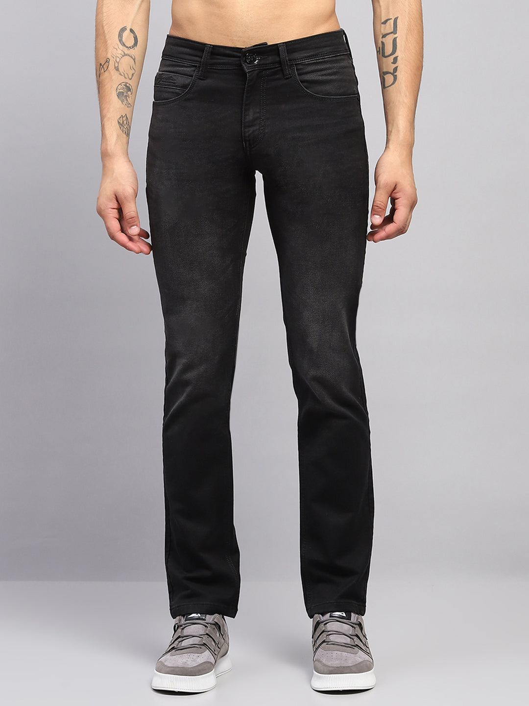 Men Black Solid Narrow Fit Denim