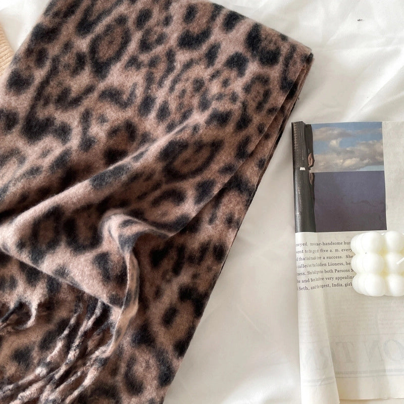 Women's Casual Minimalist Leopard Imitation Cashmere Printing Scarf