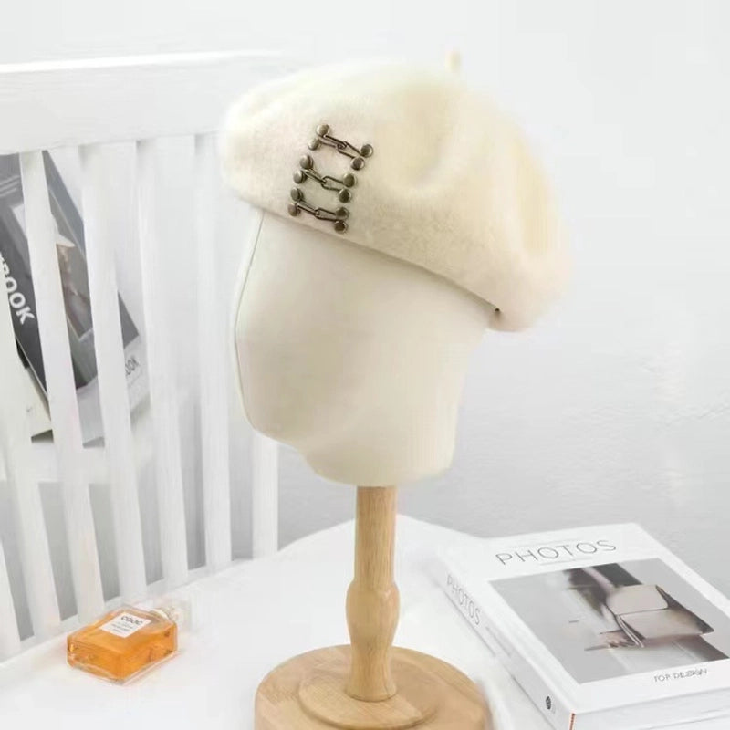 Women's Basic Retro British Style Solid Color Metal Button Eaveless Beret Hat