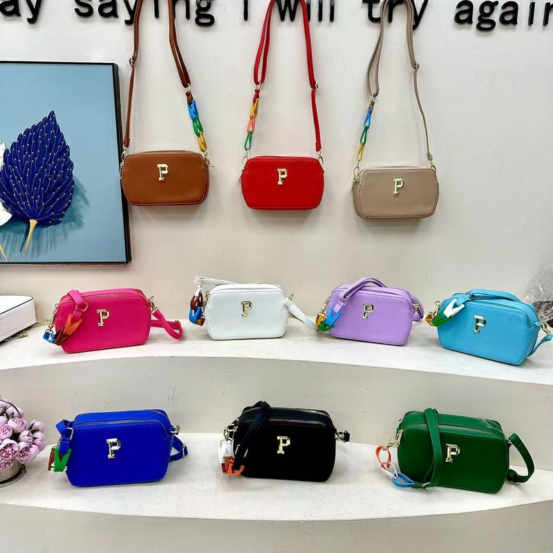 Women's Medium Pu Leather Letter Solid Color Classic Style Streetwear Square Zipper Crossbody Bag