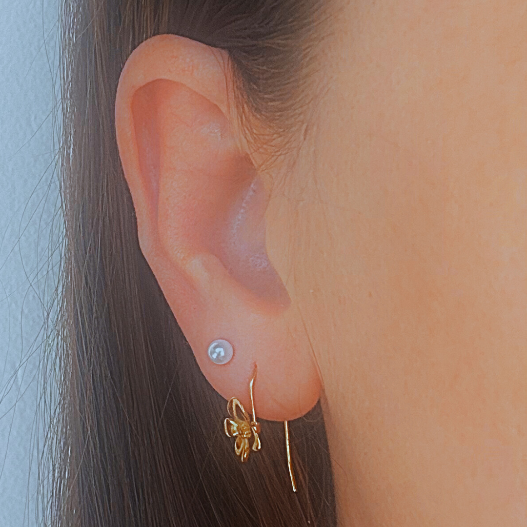 4mm Baby pearl studs - Gold
