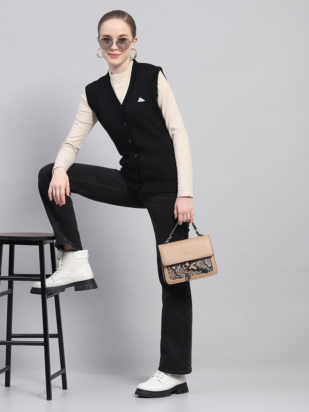 Women Black Solid V Neck Sleeveless Cardigan