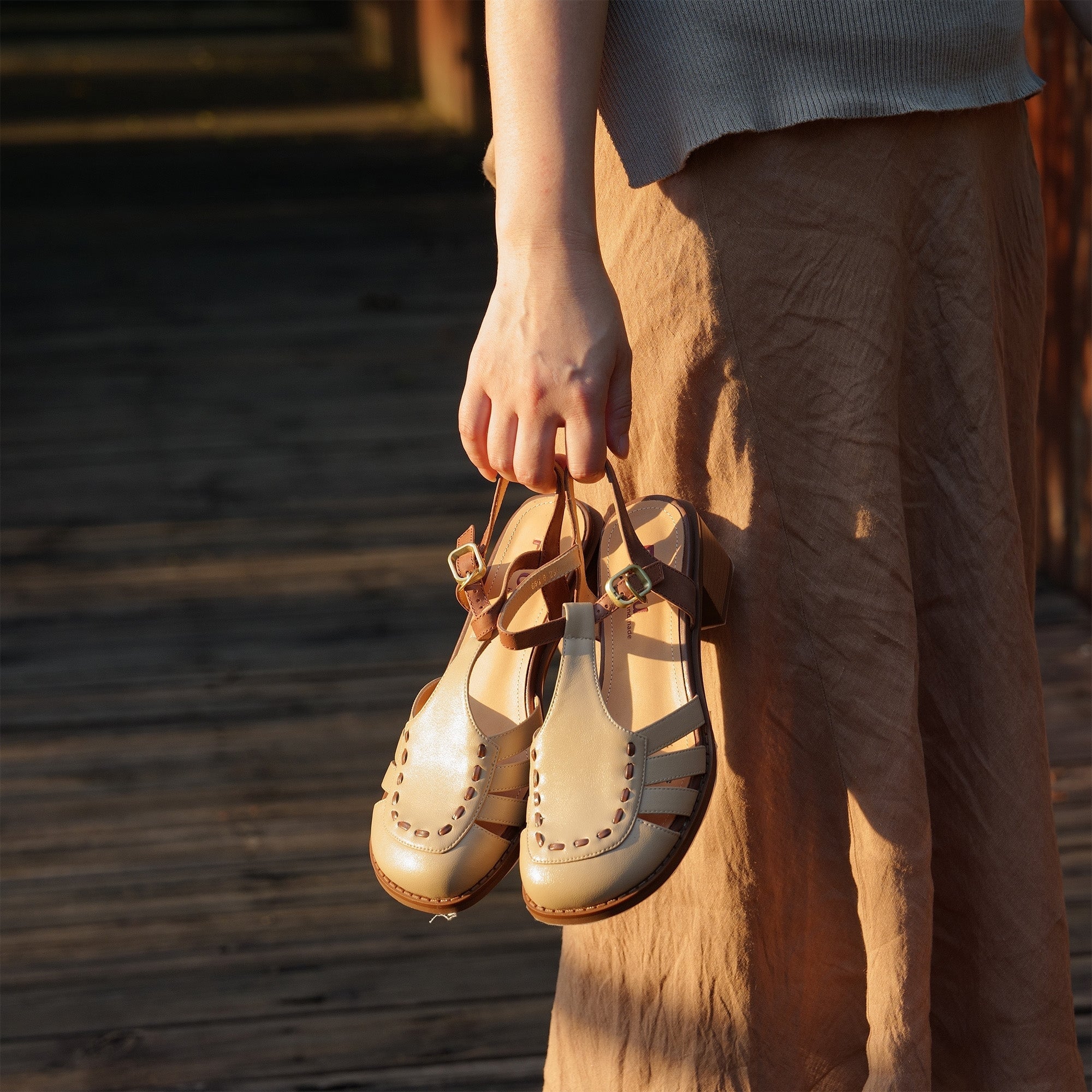 Designer Fisherman Shoes Genuine Leather Gladiator Sandals in Beige/Apricot