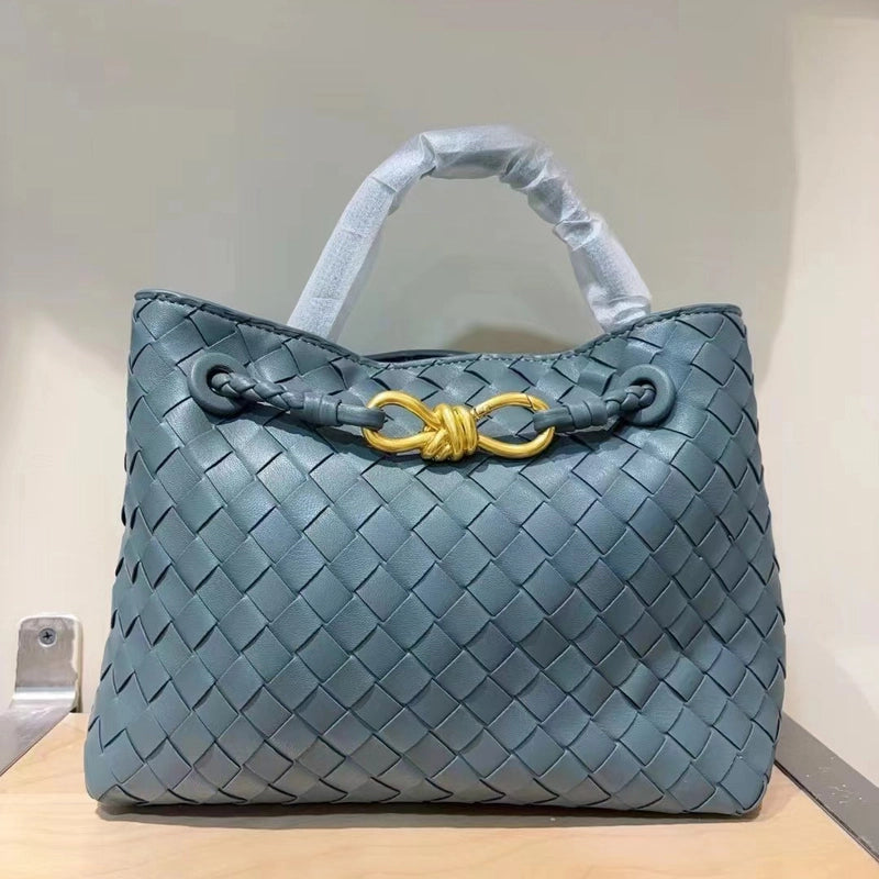 Women's Pu Leather Solid Color Classic Style Weave Square Magnetic Buckle Shoulder Bag