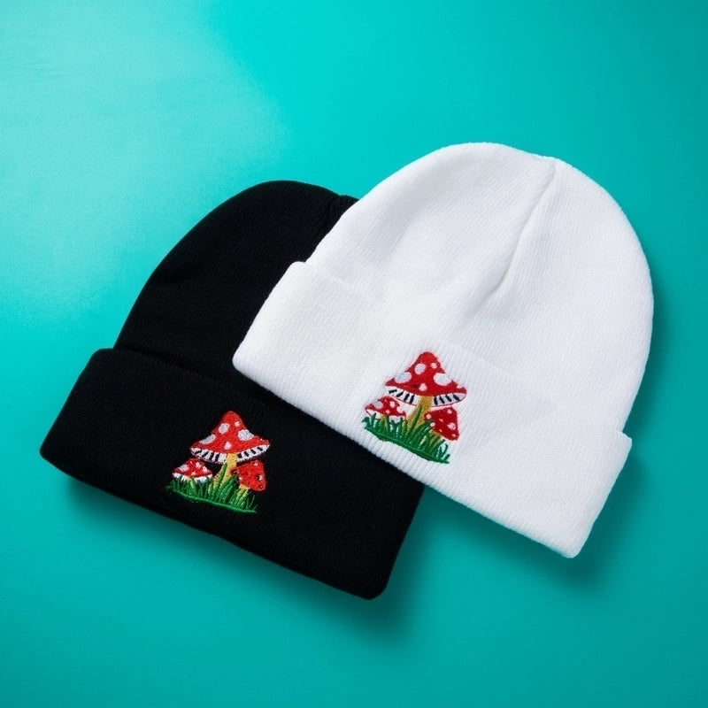 Unisex Minimalist Mushroom Embroidery Eaveless Wool Cap