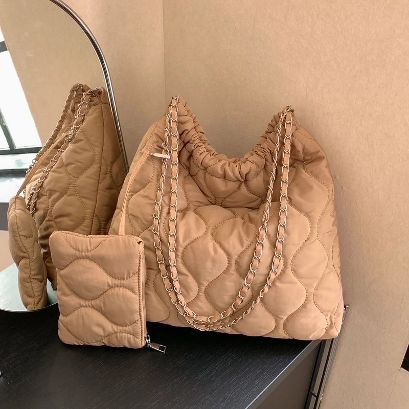 Women's All Seasons Oxford Cloth Lingge Vintage Style Sewing Thread Square Magnetic Buckle Shoulder Bag