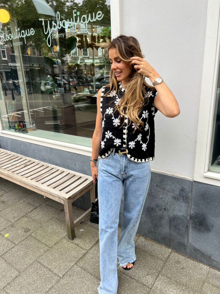 Novi gilet Embroidery Black