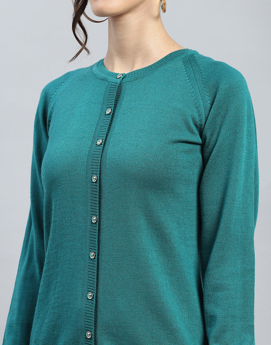 Women Green Solid Round Neck Full Sleeve Cardigan