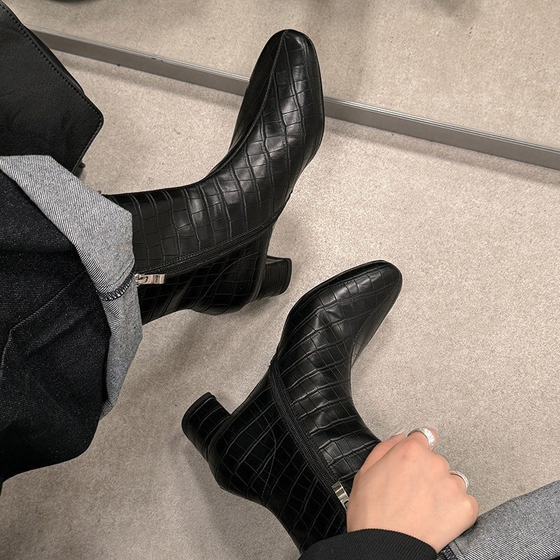 Women's Round-Toe Chelsea Boots in Crocodile-Embossed Cowhide Leather