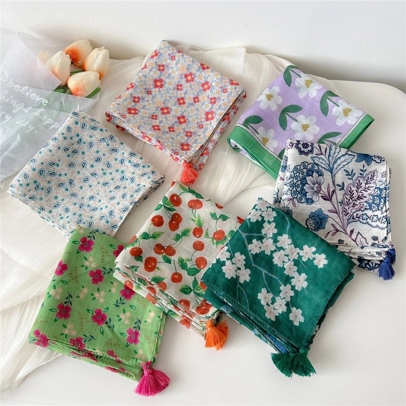Women's Elegant Minimalist Flower Cotton And Linen Silk Scarf