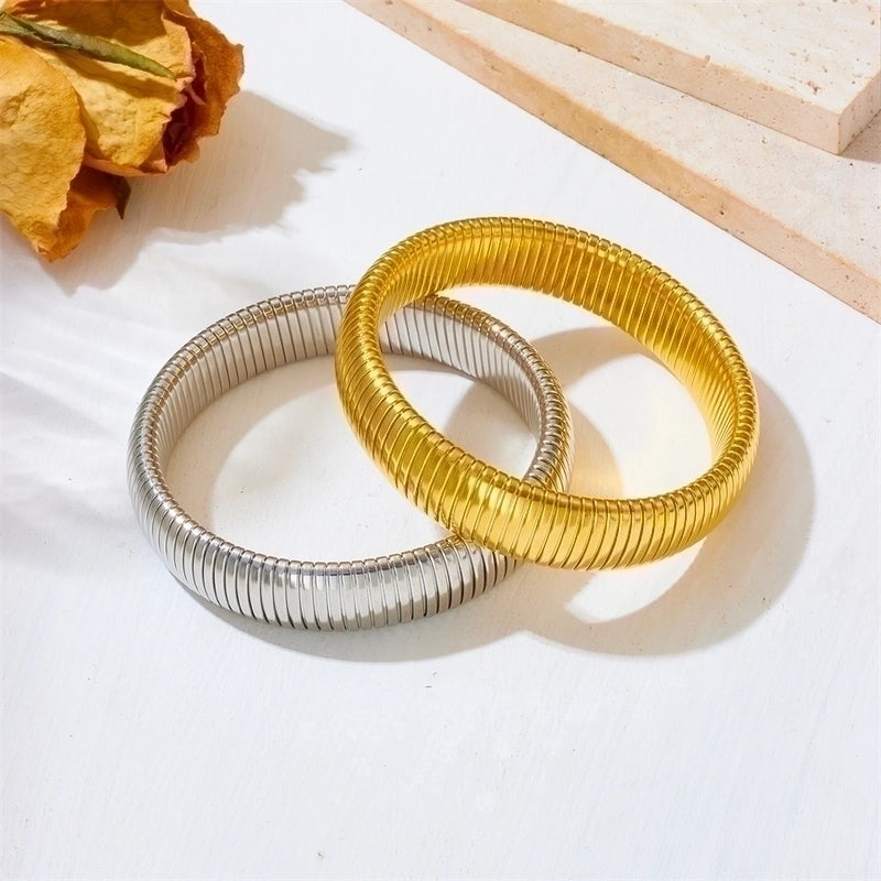 Minimalist Solid Color Stainless Steel 18K Gold Plated Bangle In Bulk
