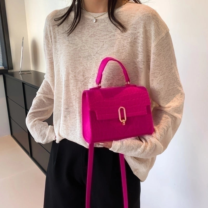 Women's Medium Felt Solid Color Streetwear Flip Cover Handbag