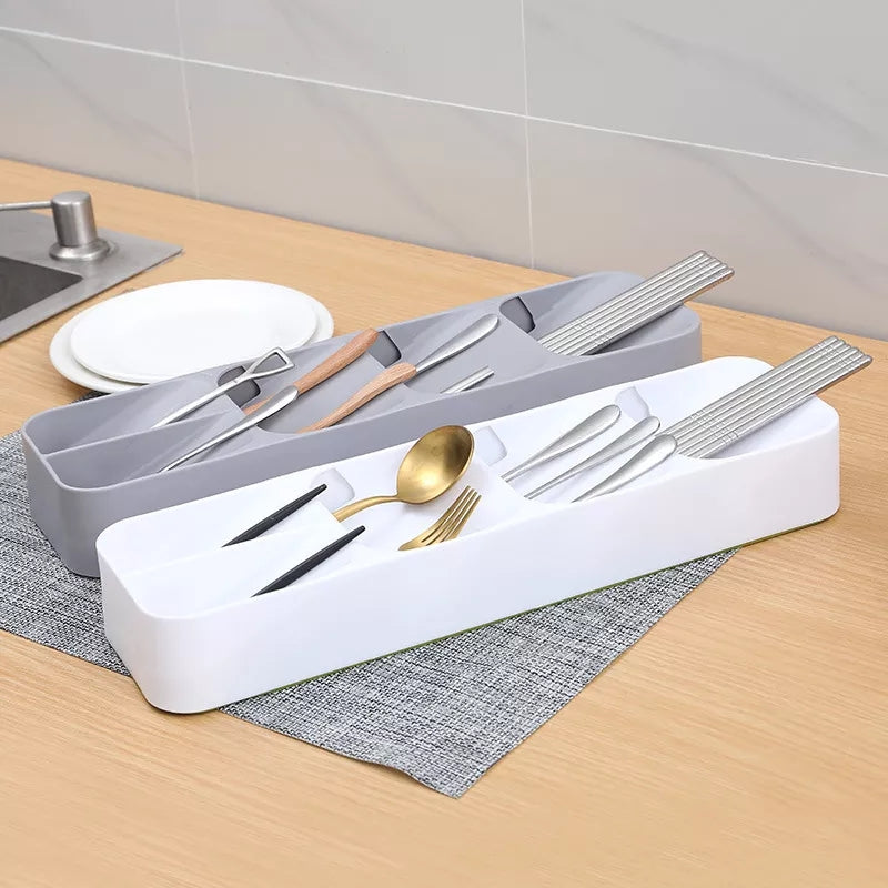 CUTLERY ORGANIZER