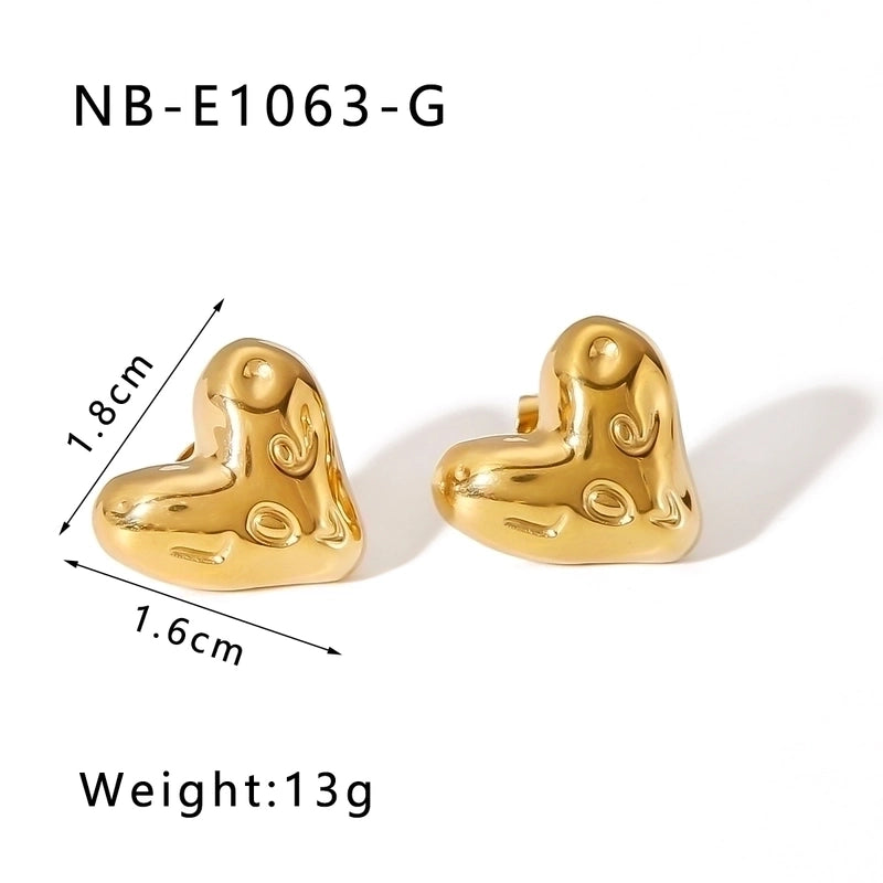 1 Pair IG Style Vintage Style C Shape Heart Shape Lingge Plating Pleated Inlay 304 Stainless Steel Pearl Zircon 18K Gold Plated Ear Studs