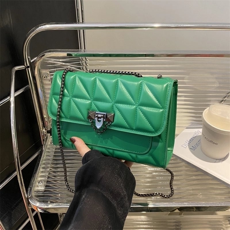 Women's Medium Pu Leather Solid Color Vintage Style Classic Style Flip Cover Crossbody Bag