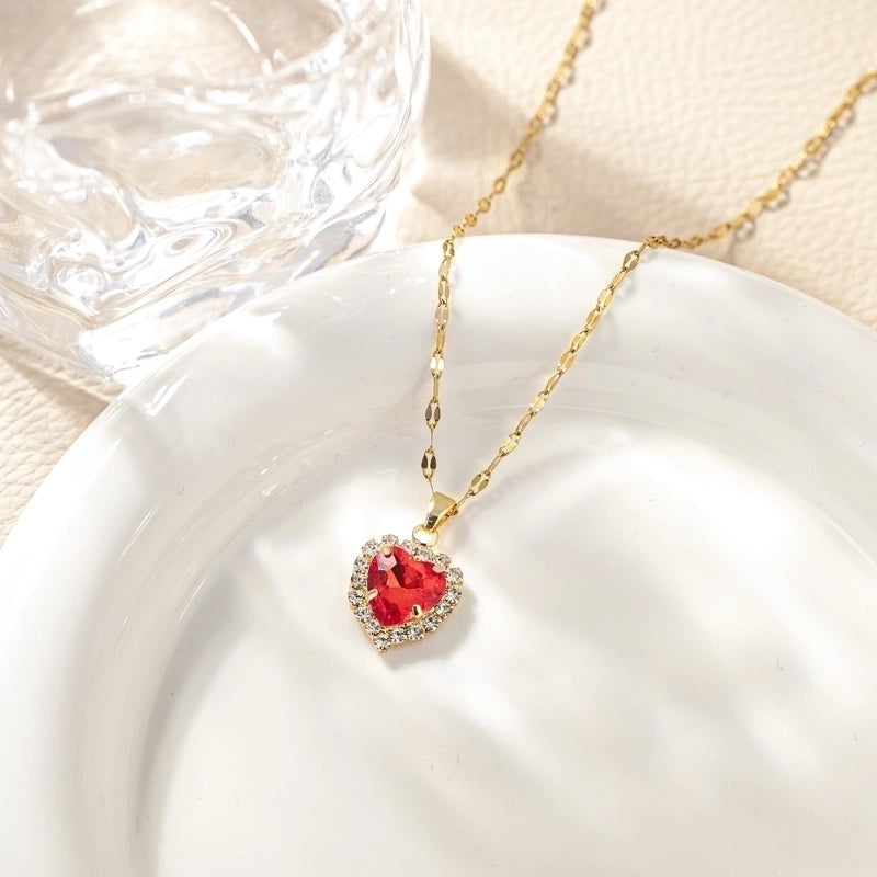 Titanium Steel Minimalist Plating Heart Shape Zircon Pendant Necklace