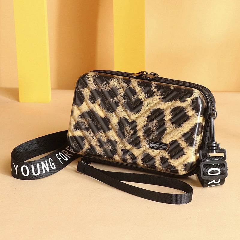 Women's PVC Letter Streetwear Zipper Phone Wallets
