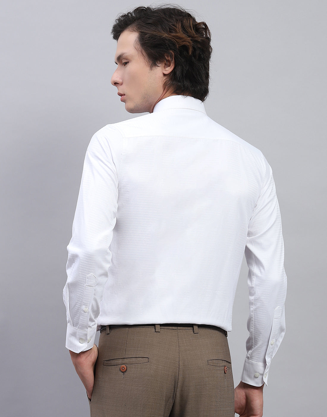 Men White Solid Collar Full Sleeve Shirt