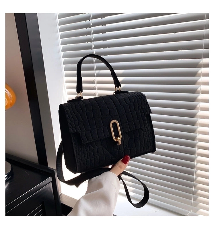 Women's Medium Felt Solid Color Streetwear Flip Cover Handbag