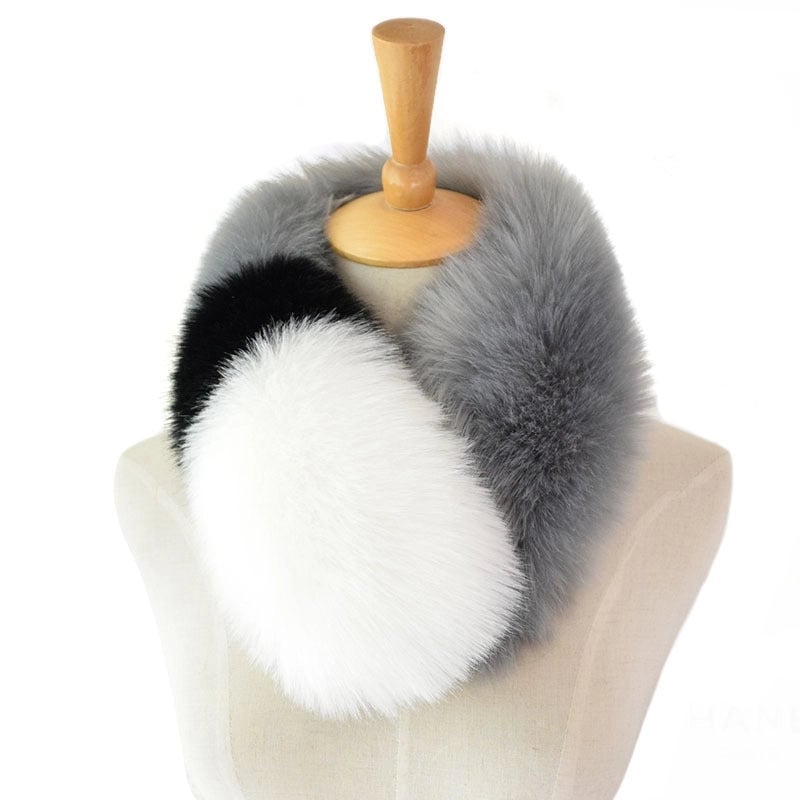 Women's Minimalist Color Block Fox Fur Scarf