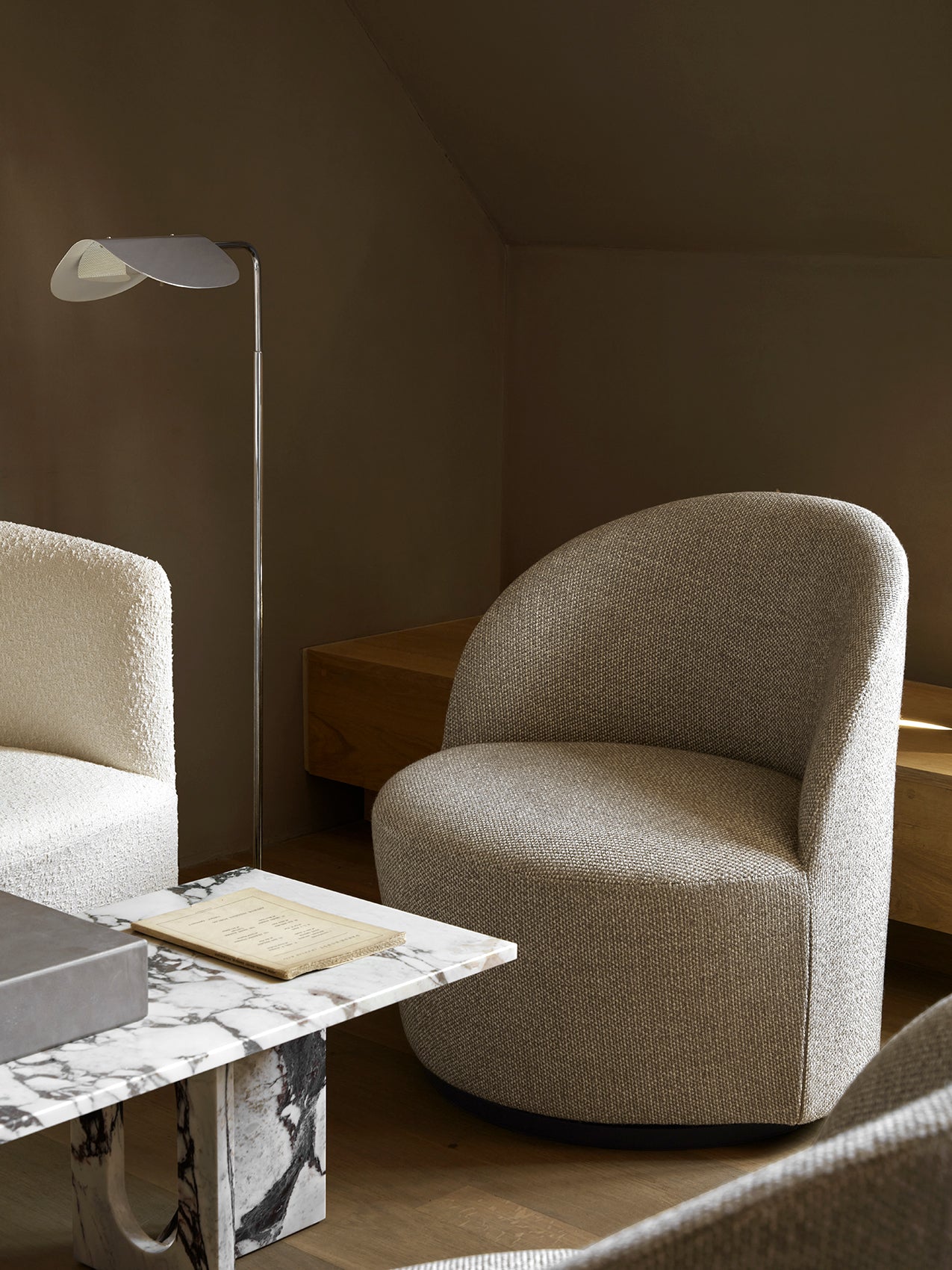 Wing Floor Lamp