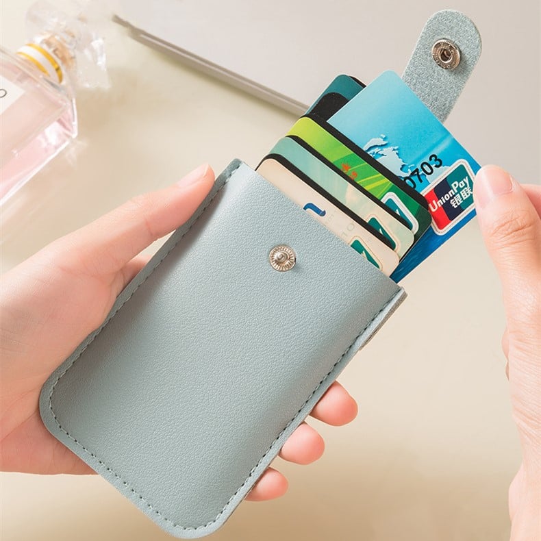 🔥Last Day Promotion - 49% OFF🎁Pull-Out Portable Card Holder