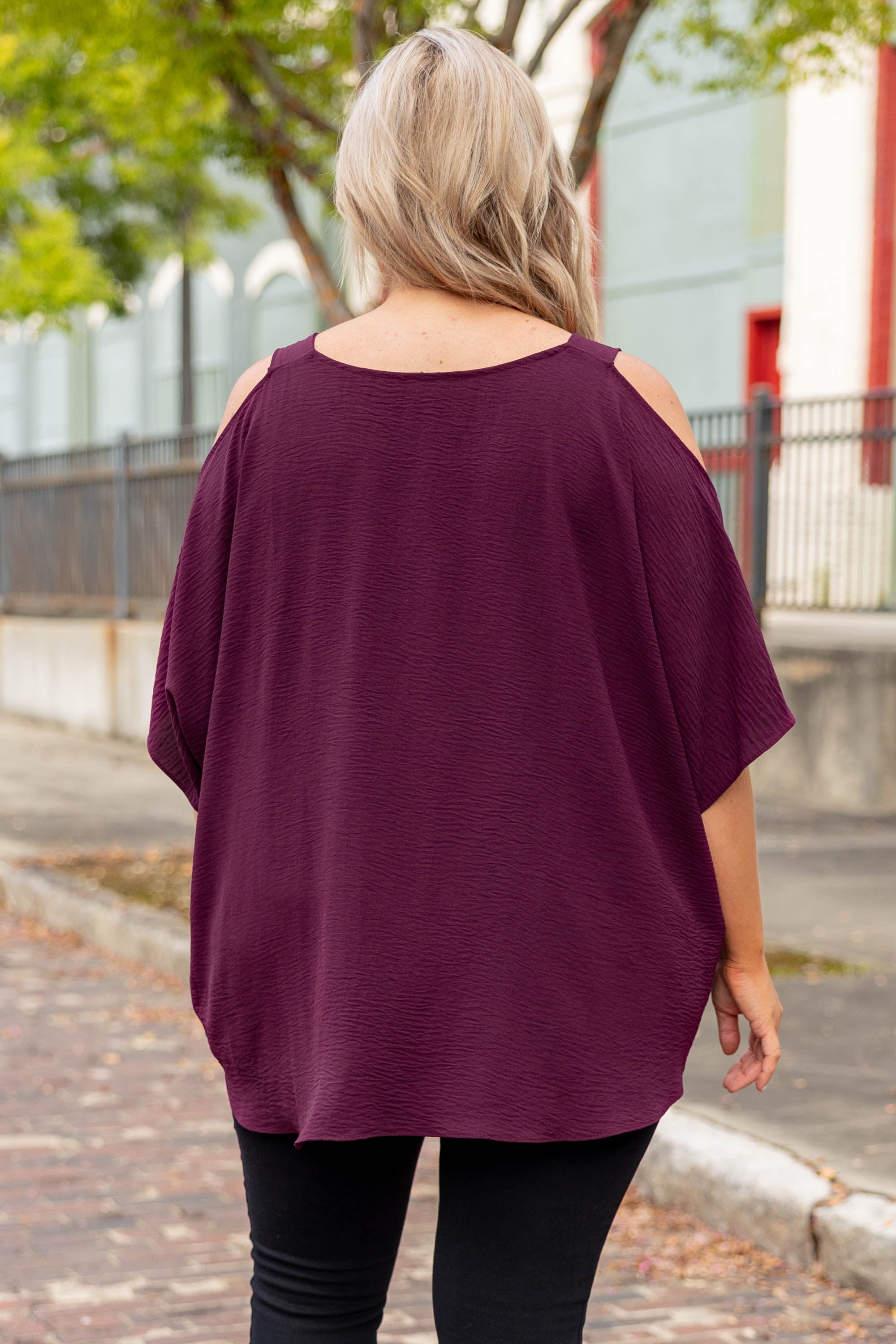 Summertime Magic Top. Burgundy