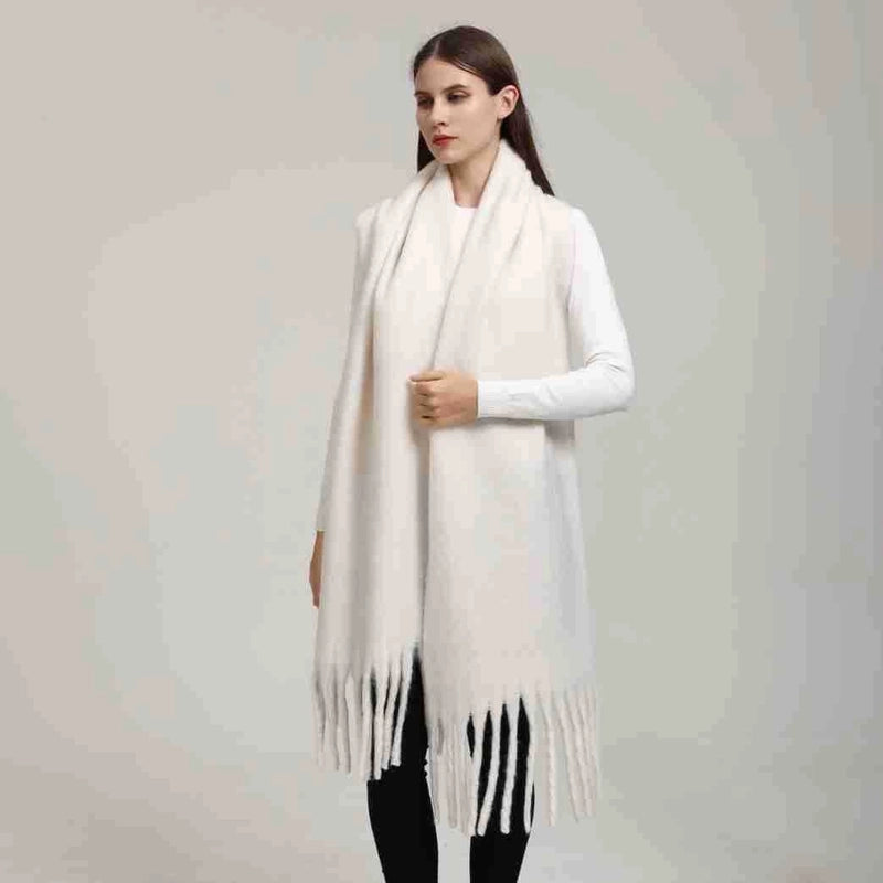 Women's Minimalist Solid Color Imitation Cashmere Tassel Scarf