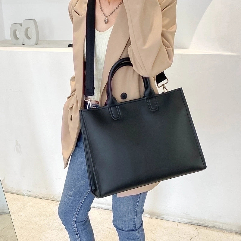 Women's Large Pu Leather Solid Color Streetwear Square Zipper Handbag