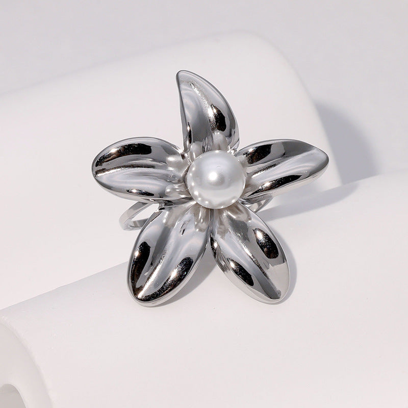 Simple And Versatile Flower Ring French Style Cold Style Real Pearl Stainless Steel Ring For Women