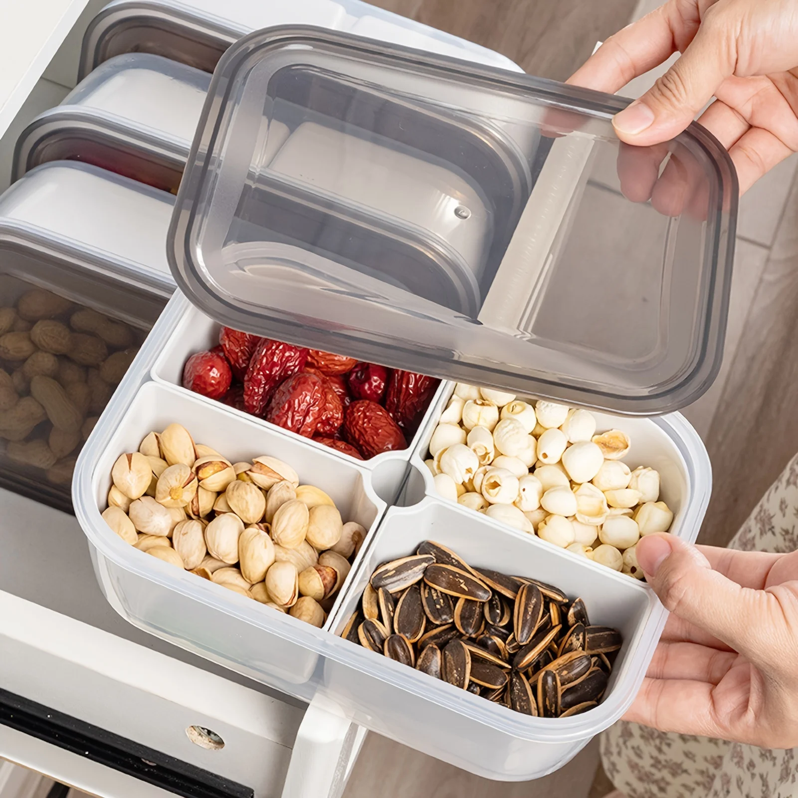 FRIDGE ORGANIZER. DIVIDED VEGETABLE & MEAT BOX. FOOD-GRADE. MICROWAVEABLE.