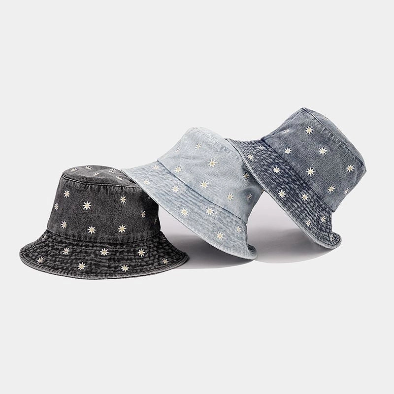 Women's Casual Minimalist Flower Embroidery Curved Eaves Bucket Hat