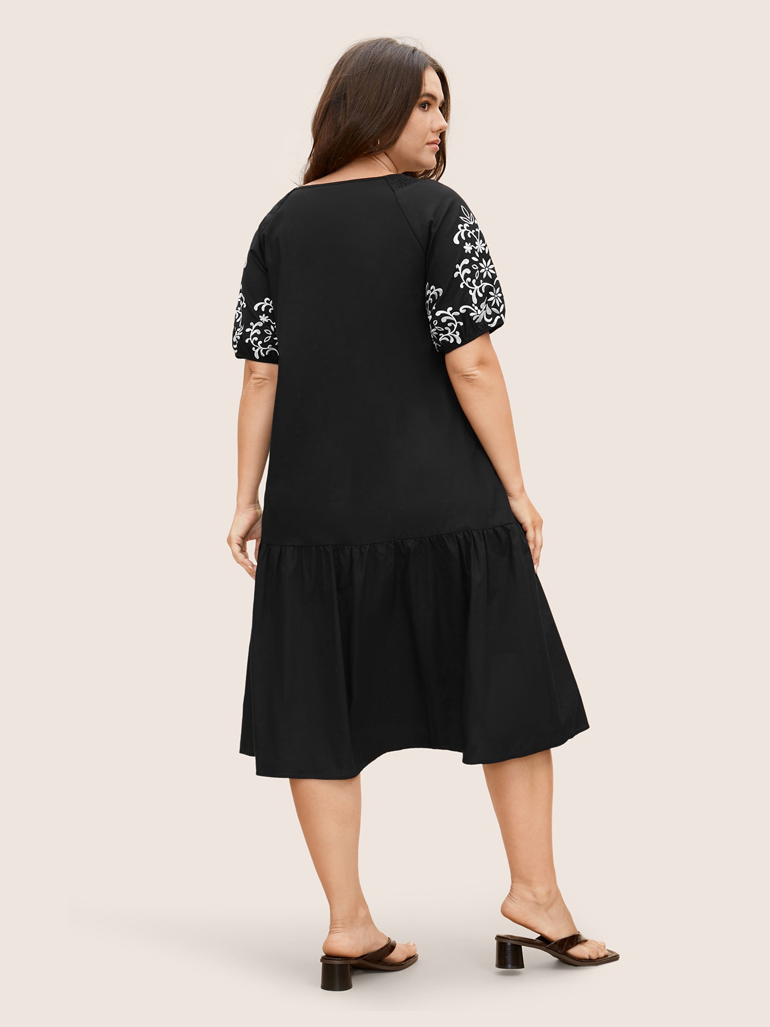 Floral Embroidered Keyhole Lantern Sleeve Dress