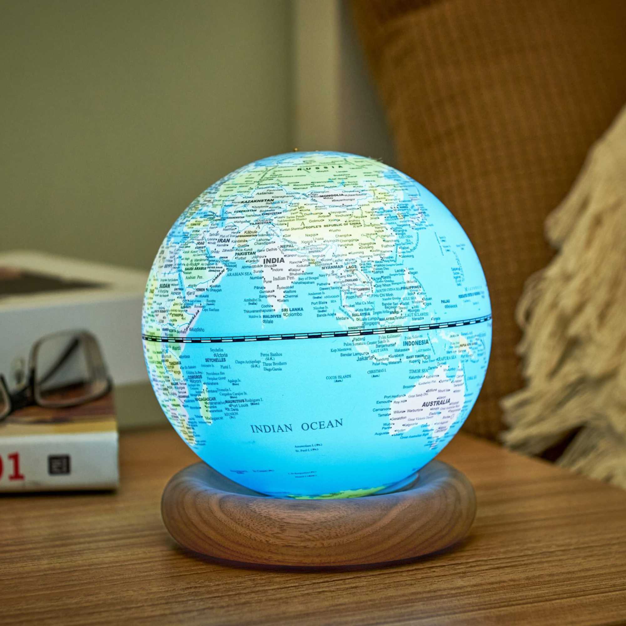 Gingko AtlasGlobe Lamp Mini. Mini Sky Blue