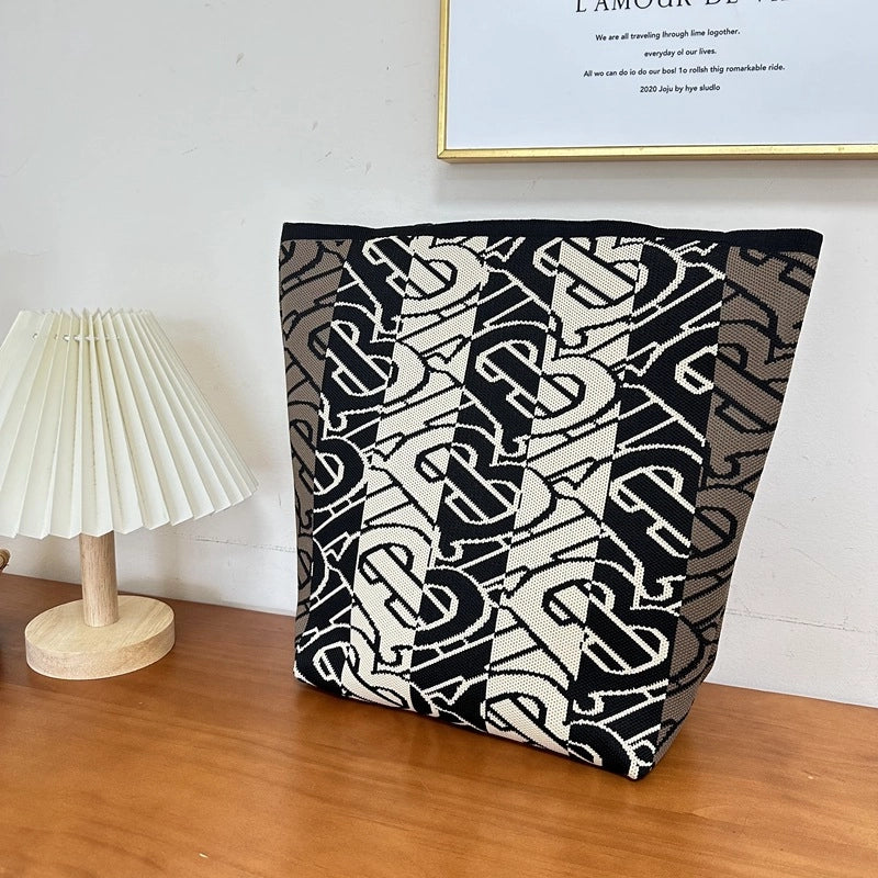 New Niche Retro Black And White Horizontal Solid Stripe Color Matching Shoulder Bag Practical Environmental Protection Portable Underarm Bag Women's Bag