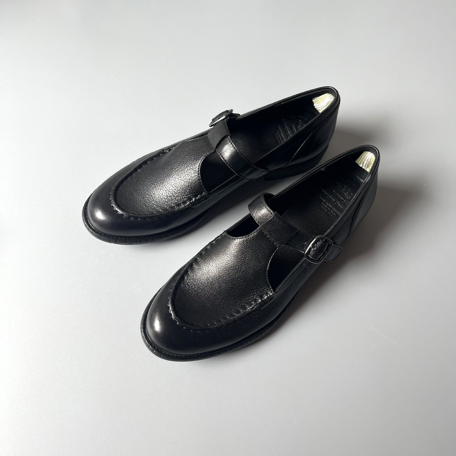 Handmade Soft Leather T-strap Mary Jane Shoes For Women Round Toe in Black/Coffee