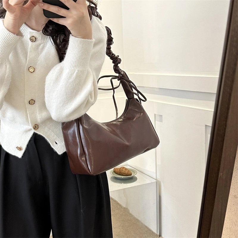 Women's Small PU Solid Color Streetwear Sewing Thread Square Zipper Ruched Bag