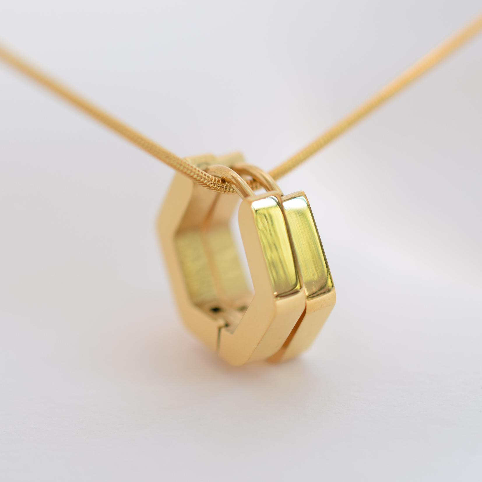 Chunky hexagon hoops - Gold
