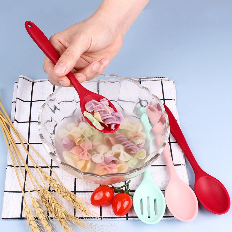 Food Grade Integrated Silicone All-inclusive Small Colander Small Soup Spoon Children Salad Mixing Spoon  In Stock