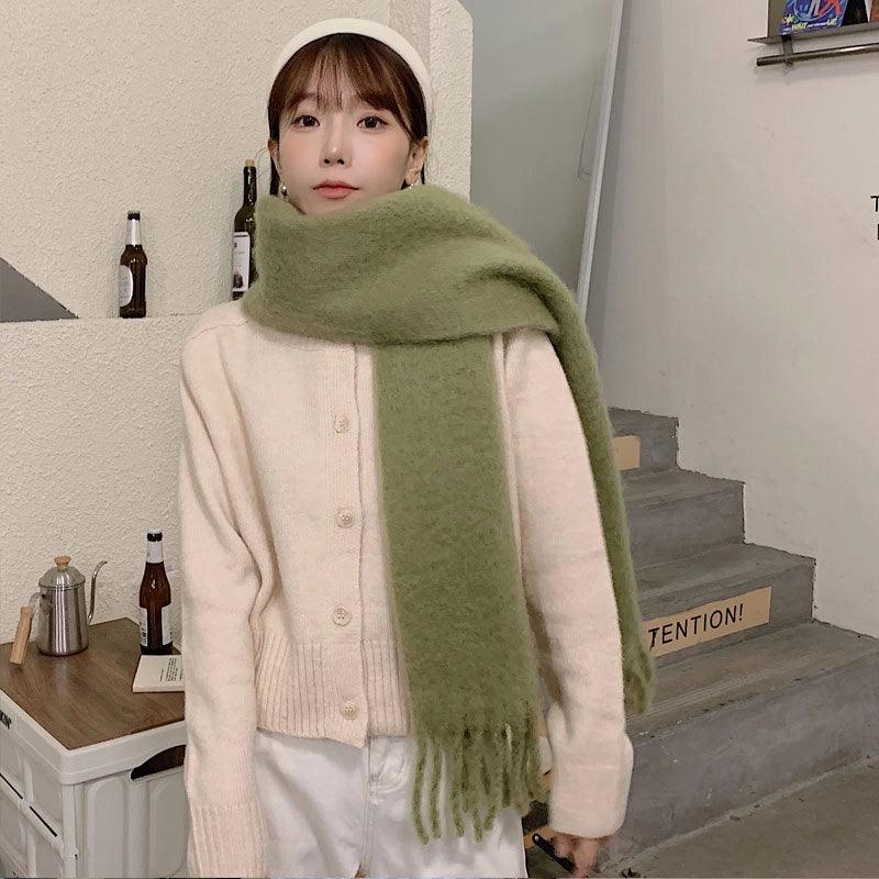 Women's Casual Minimalist Streetwear Solid Color Polyester Tassel Scarf