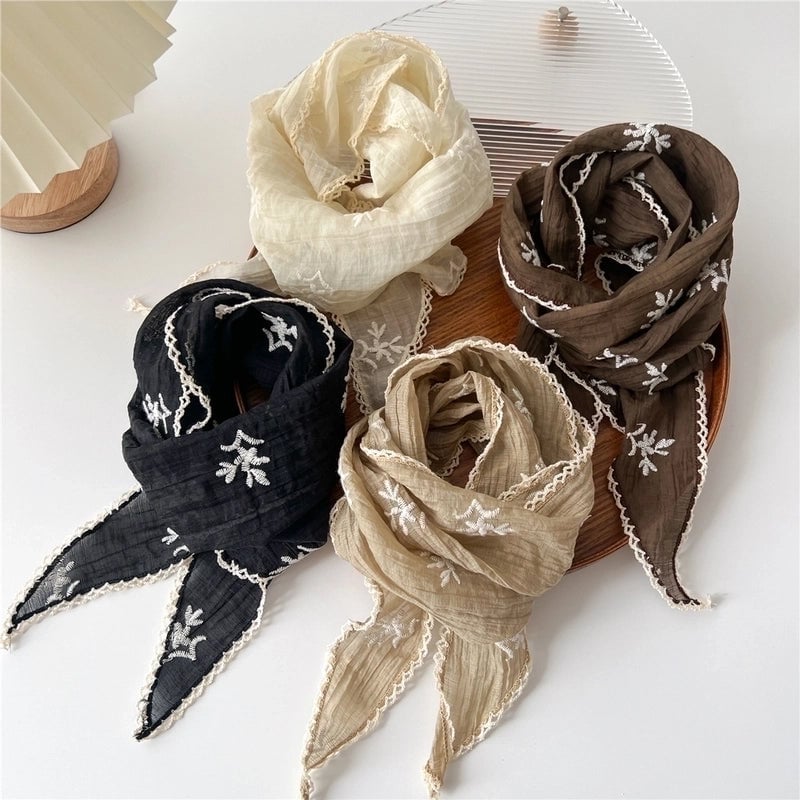 Women's Sweet Flower Knit Silk Scarf