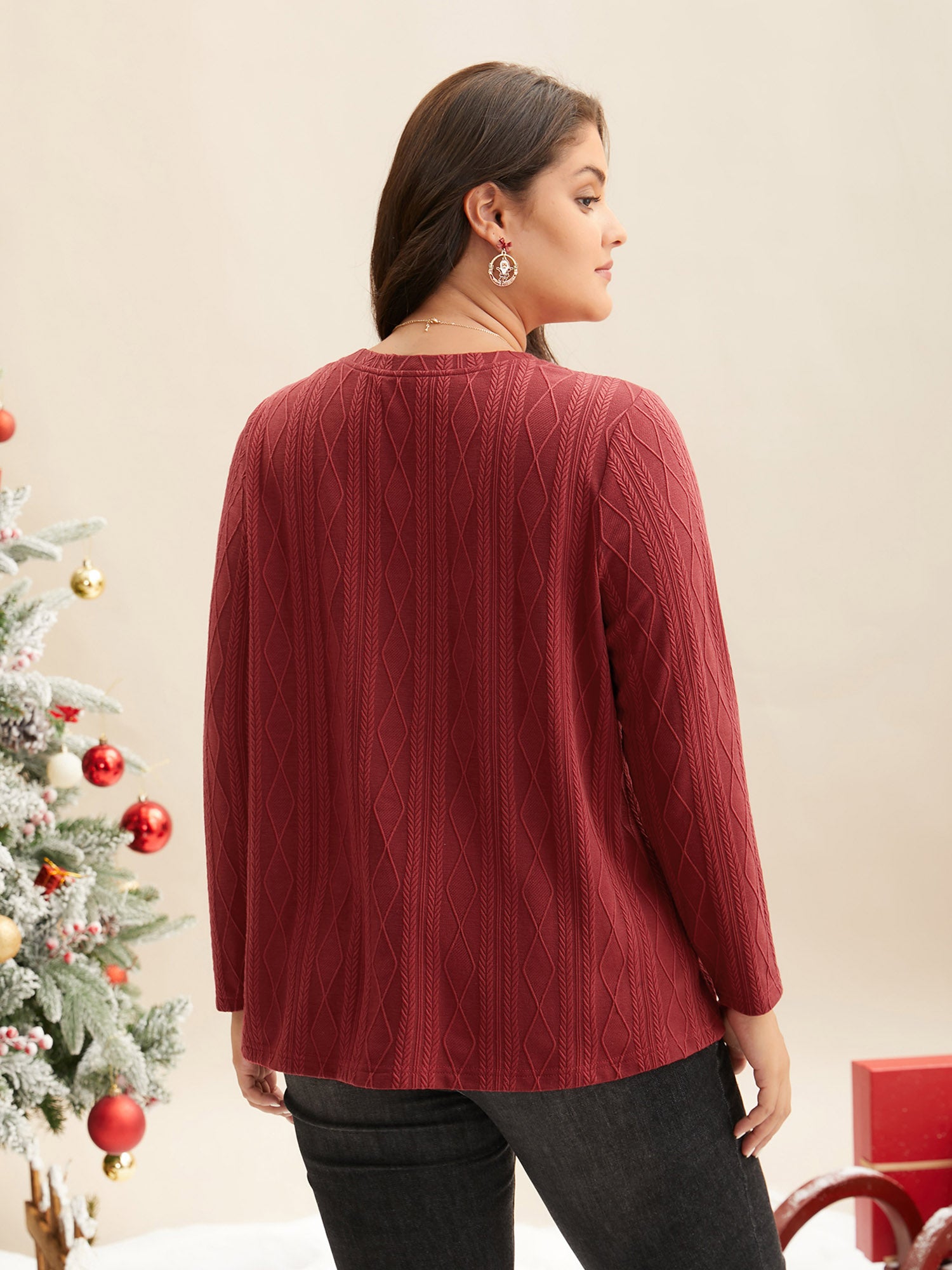 V-neck Cable Knit Slim-Fit Tee