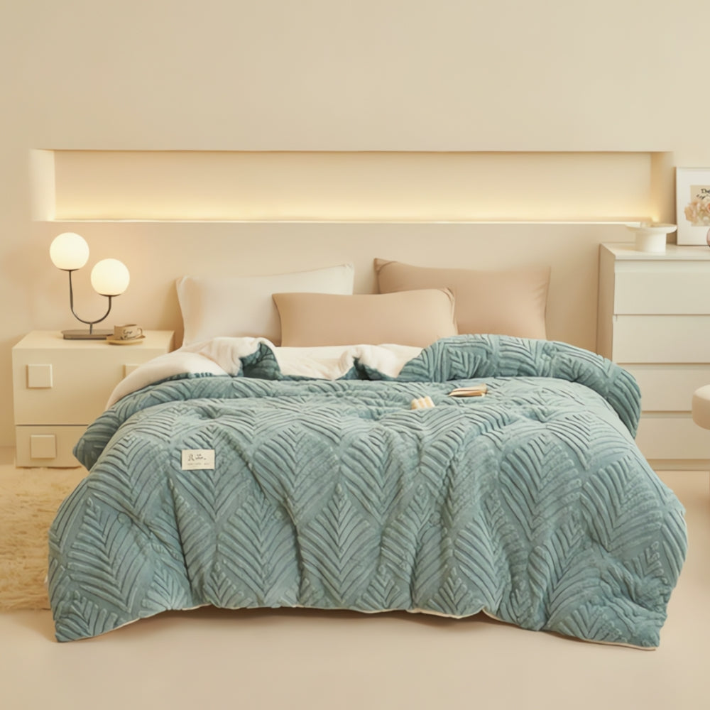 Cressida Deluxe Maple Design Blanket