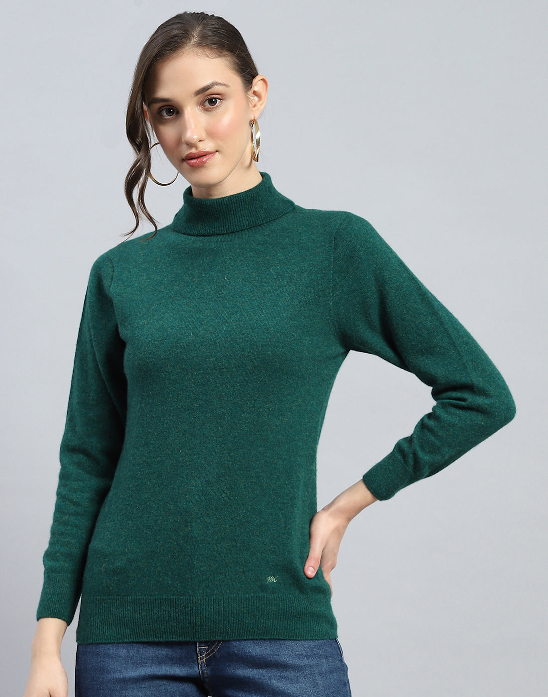 Women Green Solid Turtle Neck Full Sleeve Winter Top